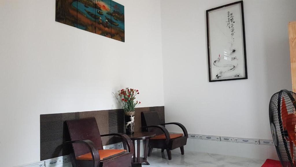 Hoa Lan Motel & Homestay Giong Tu Dien Esterno foto