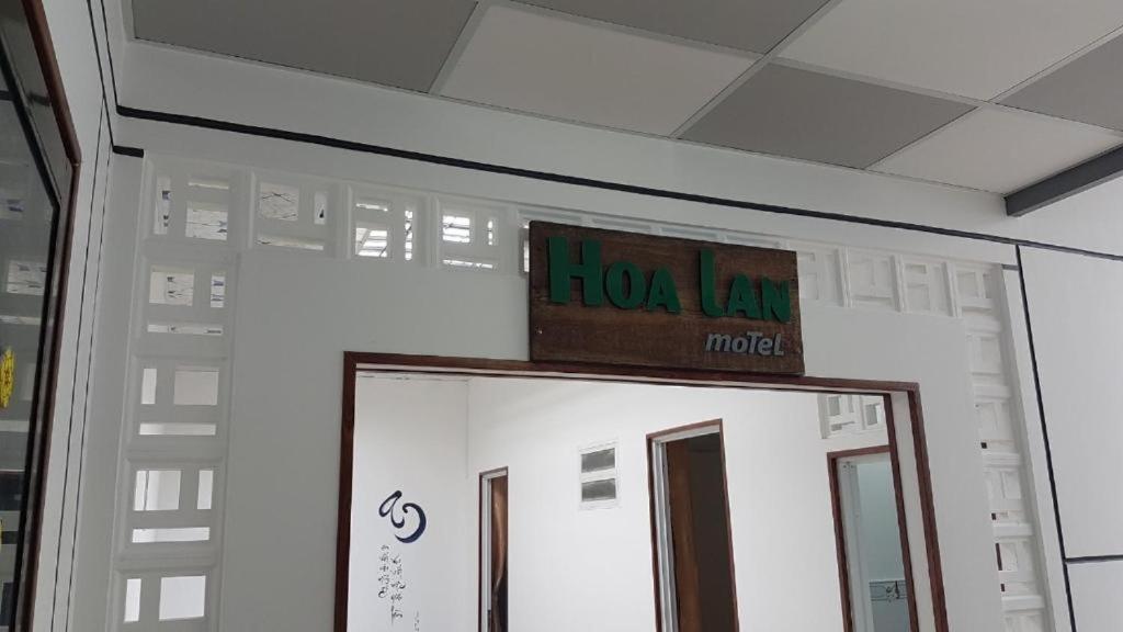 Hoa Lan Motel & Homestay Giong Tu Dien Esterno foto