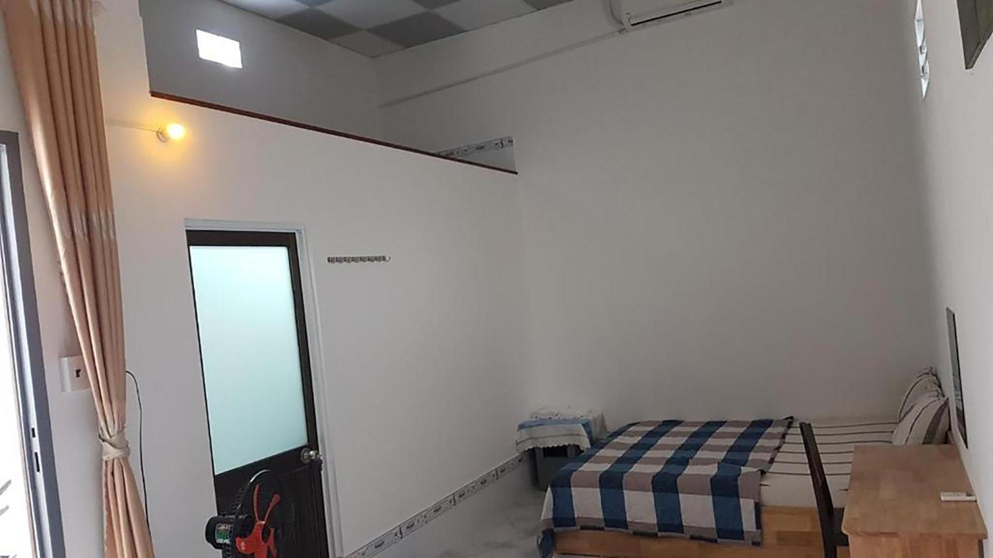 Hoa Lan Motel & Homestay Giong Tu Dien Esterno foto