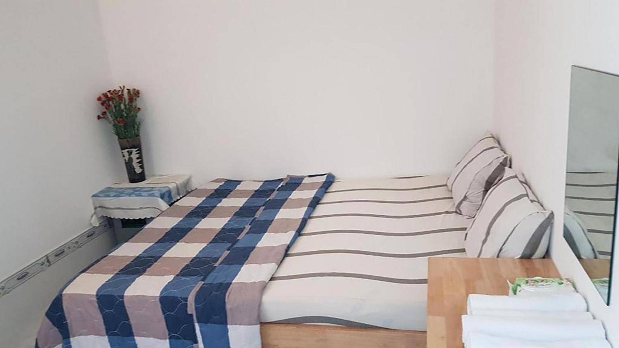 Hoa Lan Motel & Homestay Giong Tu Dien Esterno foto